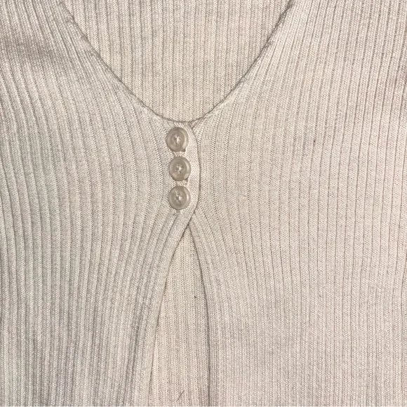 John Galt Cream Ribbed Blouse - Picture 3 of 4